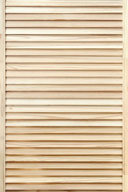 Modern marangozluk atölyesinde arka plan görüntüsü olarak ince düz tahta ve tahtalardan yapılmış şık ahşap panjurlar