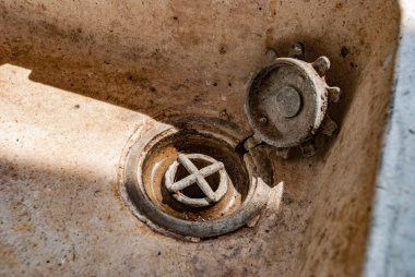 Taş Lavabo drenaj delik