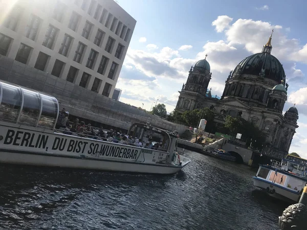 Rzeka Szprewa Berlinie Niemcy — Zdjęcie stockowe