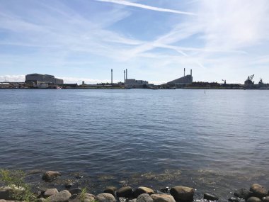 Kopenhag, Danimarka 'da mavi deniz ve gökyüzü