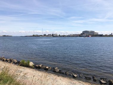 Kopenhag, Danimarka 'da mavi deniz ve gökyüzü