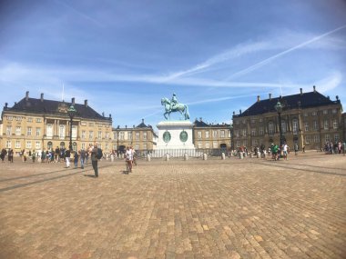 Kopenhag 'daki Amalienborg Sarayı