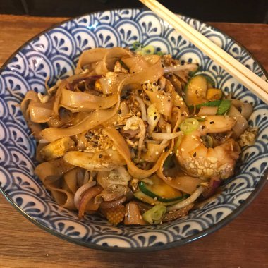 Kavanozda Asya eriştesi