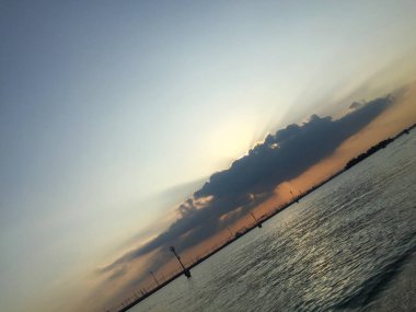 Venedik, İtalya 'da bulutlu gökyüzü manzaralı