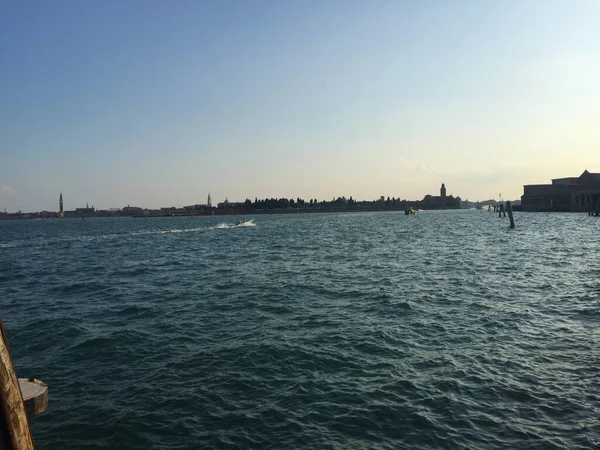 Uitzicht Zee Met Bewolkte Lucht Venetië Italië — Stockfoto