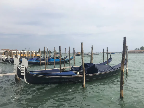 Venedik Talya Daki Yolcu Gemisinin Gondol Park Geçmişi — Stok fotoğraf