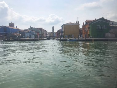 Venedik, İtalya 'da mavi gökyüzü ile deniz manzarası