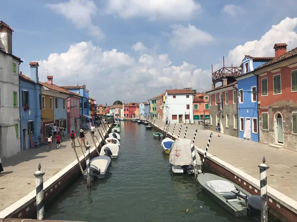 Burano Island Canal Colorful Houses Boats Venice Italy — Stock Photo, Image