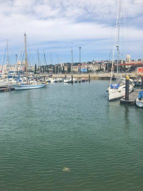 Lizbon, Portekiz 'deki Keşifler Anıtı yakınlarındaki Tagus Nehri