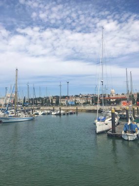 Lizbon, Portekiz 'deki Keşifler Anıtı yakınlarındaki Tagus Nehri