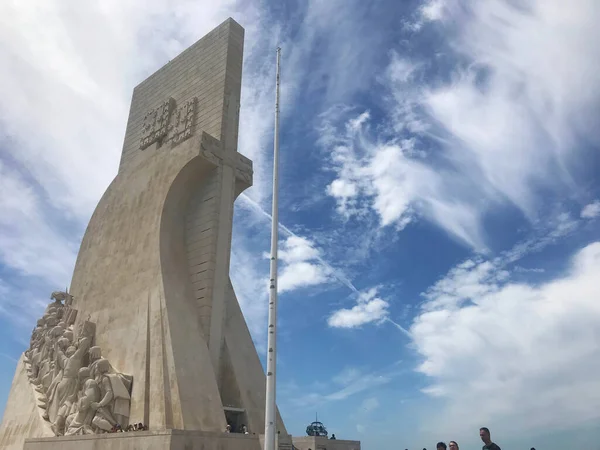 Памятник Открытиям Лиссабоне Португалия — стоковое фото