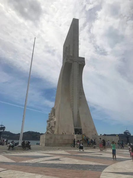 Памятник Открытиям Лиссабоне Португалия — стоковое фото