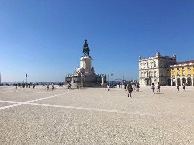 Praca do Comercio Meydanı ve Lizbon, Portekiz 'deki Kral heykeli