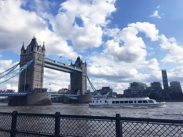 Ngiltere Thames Nehri Ndeki Londra Kulesi Köprüsü — Stok fotoğraf