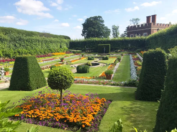 Garden Hampton Court Palace Richmond Inglaterra Reino Unido — Foto de Stock