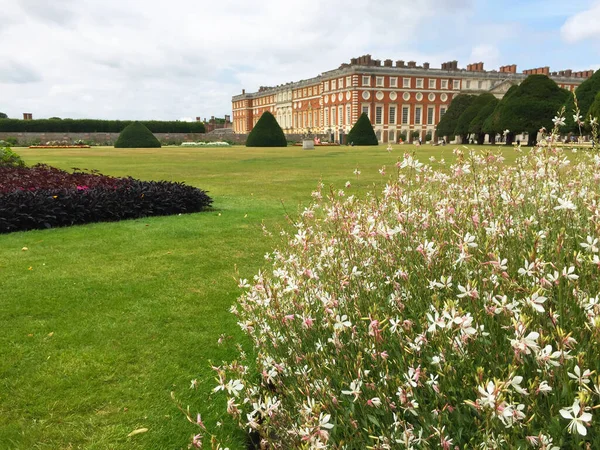 Garden Hampton Court Palace Richmond England Egyesült Királyság — Stock Fotó