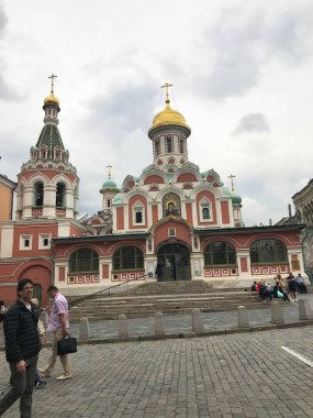 Moskova, Rusya 'da Kızıl Meydan' ın köşesindeki Kazan Katedrali