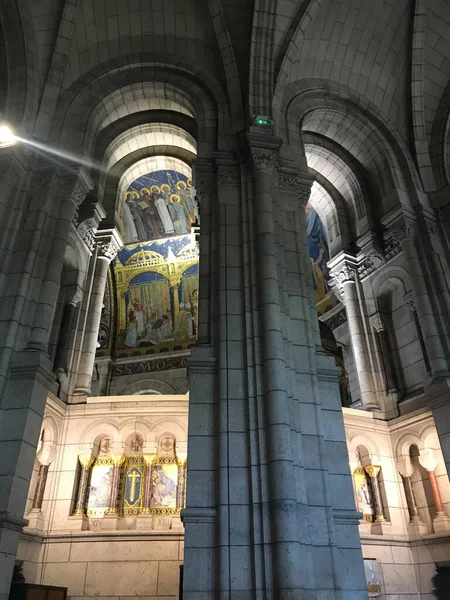 位于法国巴黎的耶稣圣心大教堂 — 图库照片