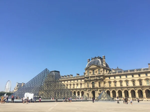 Museu Palácio Louvre Perto Pirâmide Paris França — Fotografia de Stock