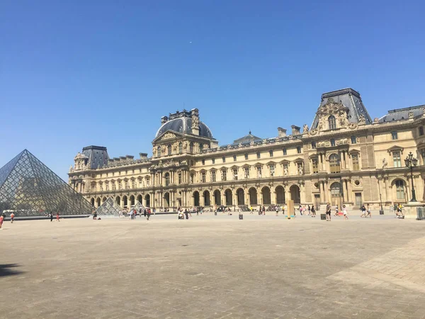 Museo Del Palacio Del Louvre Cerca Pirámide París Francia — Foto de Stock