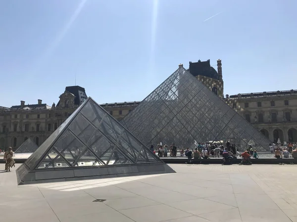 Het Louvre Palace Museum Bij Piramide Parijs Frankrijk — Stockfoto