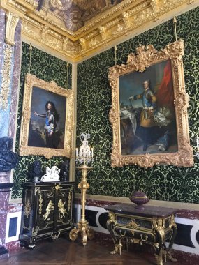 Paris, Fransa yakınlarındaki Versailles Sarayı.