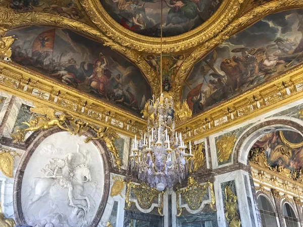 法国凡尔赛宫的镜厅 — 图库照片