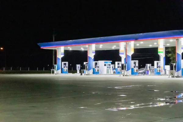 Benzinestation Nachts — Stockfoto