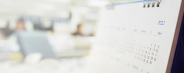 Bulanık ofis geçmişi olan 2021 takvim sayfası iş randevusu planlama konsepti