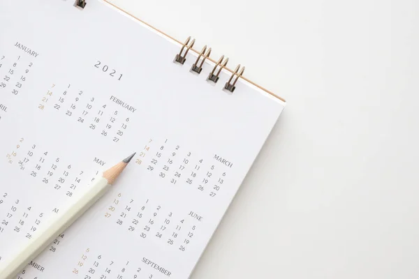 2021 Calendario Con Lápiz Sobre Fondo Blanco Planificación Negocios Cita — Foto de Stock