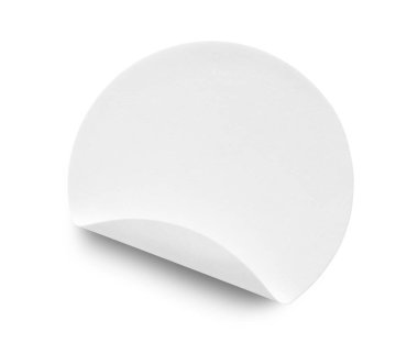 Beyaz arkaplanda izole edilmiş boş beyaz yuvarlak kağıt etiketi