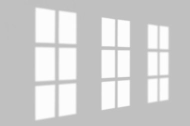 Beyaz duvar arkaplanındaki pencere gölgesi