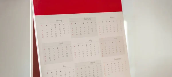 Kalender Sida Närbild Med Vit Vägg Bakgrund Affärsplanering Möte Koncept — Stockfoto