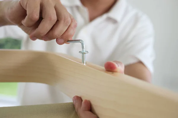 Montaje Muebles Madera Casa Usando Tornillo Allen —  Fotos de Stock