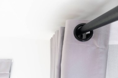 Oturma odasındaki perde iç dekorasyonu