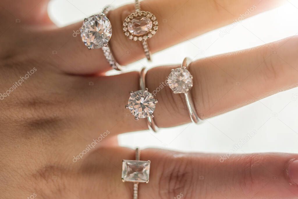 Female hand with beautiful jewelry diamond ring