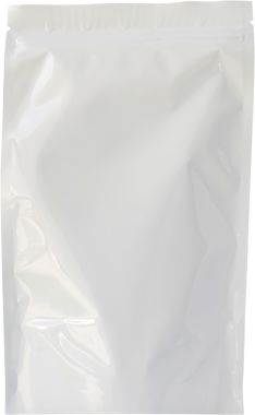 Beyaz arka planda boş beyaz alüminyum folyo plastik kese kesesi paketleme modeli izole edildi