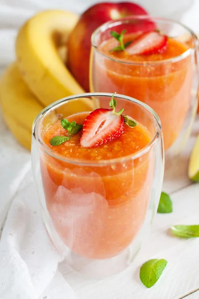 Batidos de frutas frescas —  Fotos de Stock