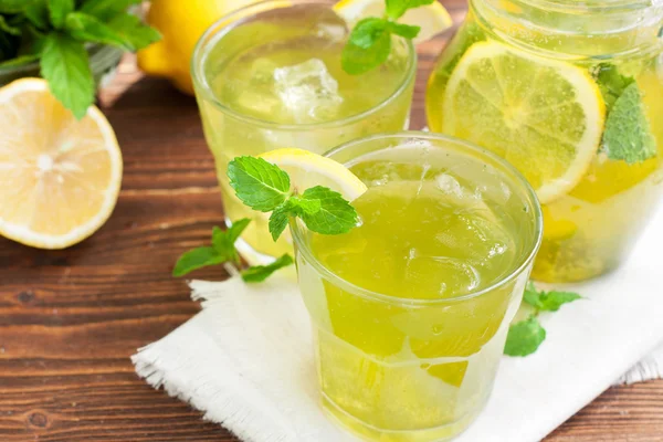 Huisgemaakte munt limonade — Stockfoto