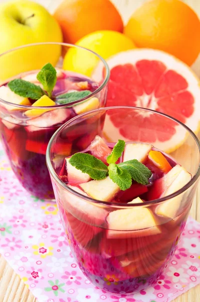 Homemade delicious red sangria with limes oranges, apples and gr — Stock Photo, Image