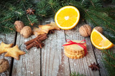 Zencefil çerezleri Noel masa