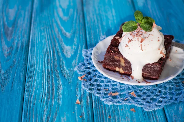 Chocolate nut brownie cake — Stock Photo, Image