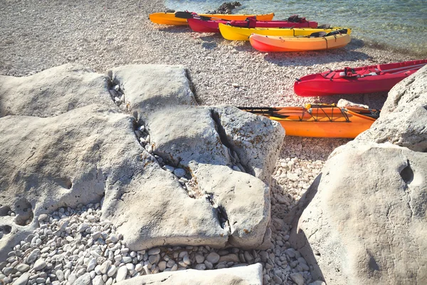 Canoe kayak on the sea shore — Stock Photo, Image