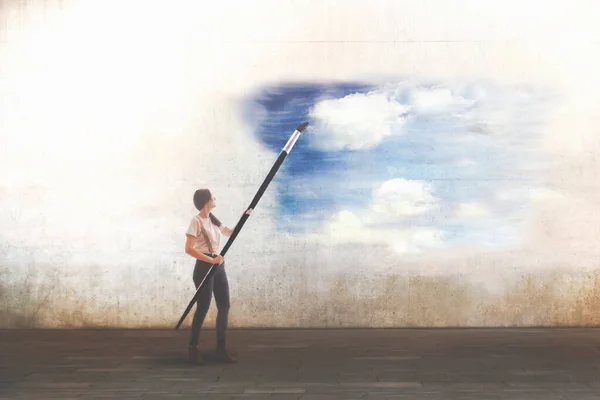 Surreale Frau Mit Riesigem Pinsel Zeichnet Einen Himmel Auf Eine — Stockfoto