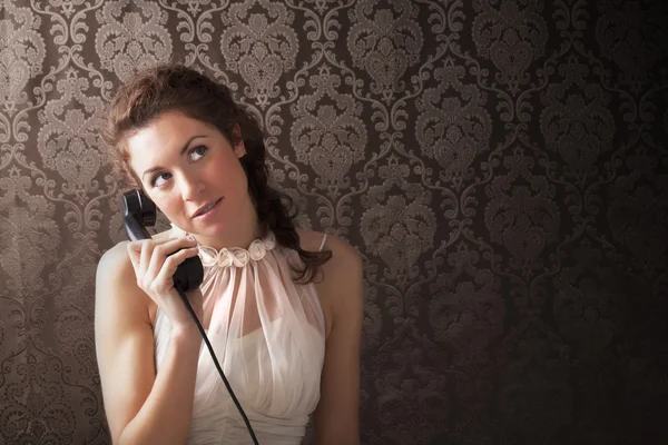 Beautifull young woman on the phone — Stock Photo, Image