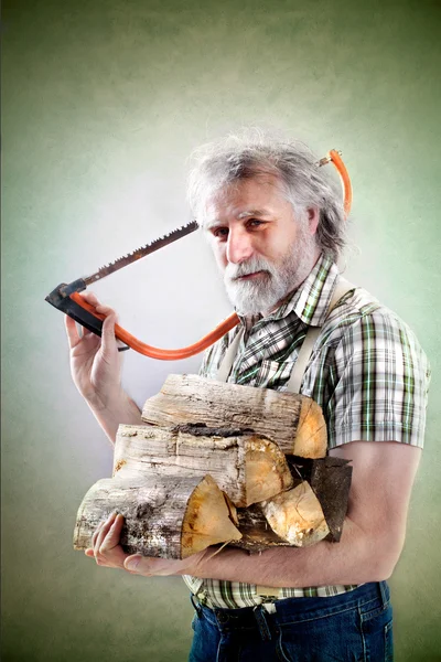 Cortador de madera posando para un retrato — Foto de Stock