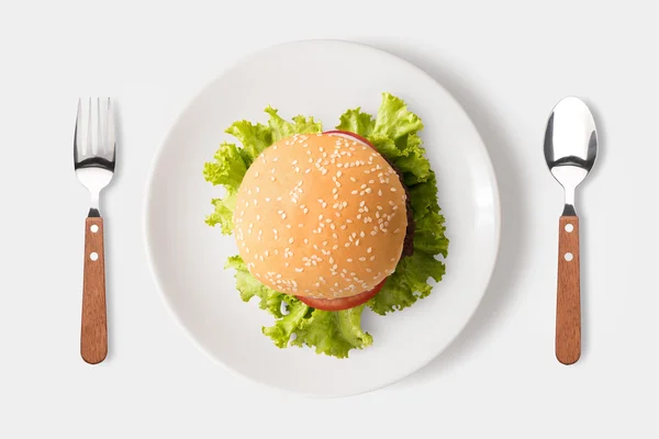 Barbekü burger beyaz arka plan üzerinde izole yemek yeme. Kırpma