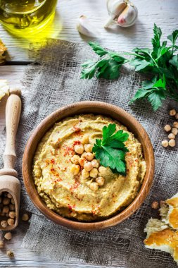 Humus masaya ahşap kase.