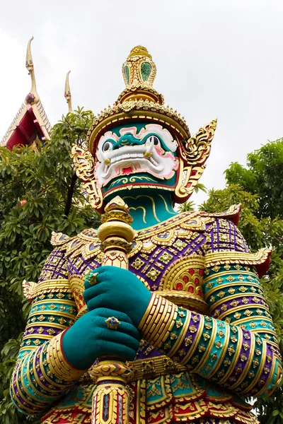 Figure guardian demon , terrify , in Thai temple — Stock Photo, Image