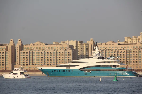 Mega Yacht de luxe à Dubaï — Photo